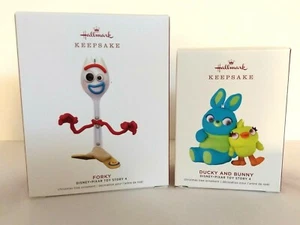 Hallmark Keepsake Disney Pixar Ornaments 2019 Toy Story 4 Forky, Ducky and Bunny - Imagen 1 de 6