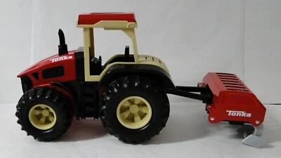Tractor agrícola Tonka y arado hecho con acero y plástico resistente rojo TOTALMENTE NUEVO EN CAJA Foto 1 de 4