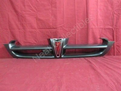 Rejilla de radiador Pontiac Bonneville SE 1992-1993 NUEVO OEM  Foto 1 de 4