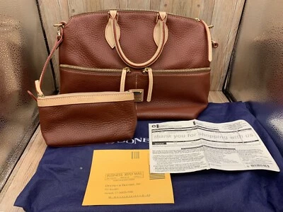 Auténtico bolso bandolera marrón Dooney & Bourke con bolsa de maquillaje para damas EXCELENTE Foto 1 de 4