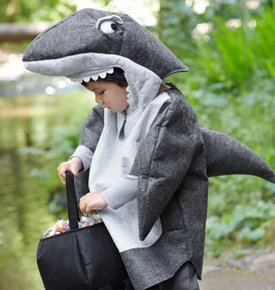 Disfraz Pottery Barn 3D de tiburón gris 2 piezas con bolsa de golosinas de tiburón talla 2T-3T Foto 1 de 4