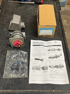 Cooper Crouse-Hinds ARE3422 Receptacle Assembly New - Picture 1 of 10