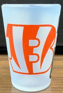 CINCINNATI BENGALS 1.5 OZ SILICONE SHOT GLASS NEW WINCRAFT 🐯 - Picture 1 of 2
