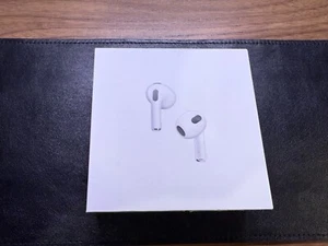 Apple AirPods 3rd Generation Wireless In-Ear Headset - White Magsafe MME73AM/A - Picture 1 of 9