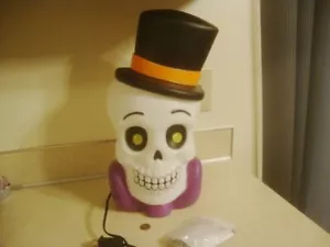 Decorazione Halloween TESCHIO con TOP HAT Big GRIN Illumina Soffietto Stampo da Collezione! - Foto 1 di 4