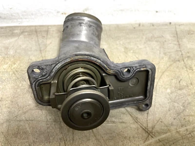 1997 1998 1999 Porsche Boxster 2,5 L M96-20 - Termostato refrigerante OEM 97-99 Foto 1 de 3