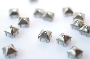 100x Pyramiden Nieten Krallennieten, 9.3 x 9.3 mm, Colonial Nickel, C&C Metal P. - Picture 1 of 4