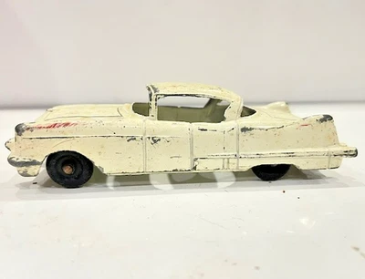 763 ~ ¡Coche Cadillac de acero prensado blanco Structo!  ¡Fui con camión para carros Structo! Foto 1 de 4