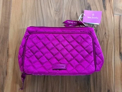 New Vera Bradley Quilted Organizer Bag, Breast Cancer Awareness, Tags.. - Image 1 of 4
