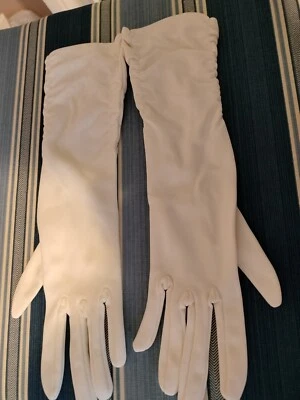 Guantes acanalados blancos vintage marca británica Morley talla 6,5 para dama 12" nunca usados  Foto 1 de 4