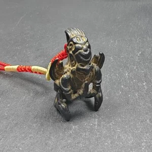 Amuleto Gandhanra Garuda, colgante budista tibetano, Suparna, pájaro de alas doradas - Imagen 1 de 10