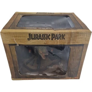 Jurassic Park Trilogy Collezionista 3 Film Blu-Ray + Modellino Resina Del T-Rex - Foto 1 di 19