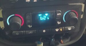 05 - 06 Chevy GMC Envoy Trailblazer Digital Climate Heater Heat Control AC OEM