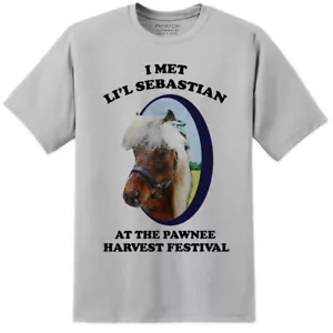 Camiseta I met Li'l Sebastian Para Hombre Parques y Recreación Programa de TV Leslir Knope Divertida - Imagen 1 de 2