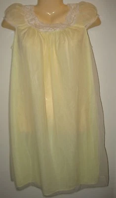 DE COLECCIÓN - SHADOWLINE AMARILLO PÁLIDO - VESTIDO DE NOCHE FORRADO RIBETE DE ENCAJE - 100% NYLON  Foto 1 de 3