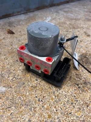 Conjunto de bomba de freno antibloqueo ABS Toyota Avalon 2005-2007 OEM Foto 1 de 4