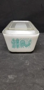 Vintage Pyrex 0502 Türkis 1 1/2 PT Amish Butterprint Kühlschrank Schale mit Deckel - Bild 1 von 10