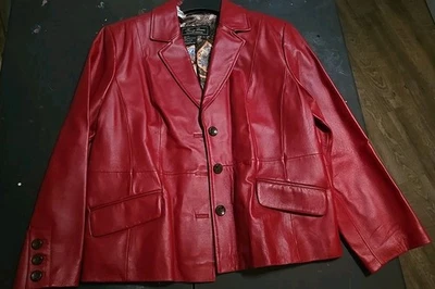 Chaqueta Blazer Vintage Terry Lewis Clásica Lujos Cuero Rojo Oscuro Foto 1 de 4