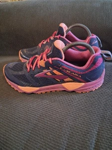 Brooks Cascadia 11 1202221B081 lila Damen-Laufschuhe Turnschuhe Größe 8,5B - Bild 1 von 8