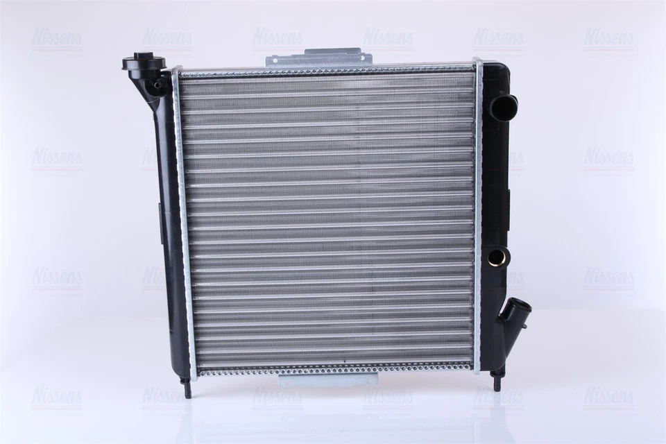 Nissens Coolant Radiator 63867 for RENAULT ALLIANCE (1982) 1.4  etc — 第 1/4 张图片