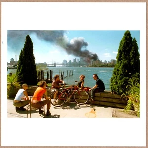 SIGNIERT - THOMAS HOEPKER 9/11 NEW YORK CITY WORLD TRADE CENTER 6 x 6 MAGNUM DRUCK - Bild 1 von 2