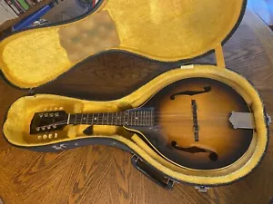 Gibson A40 Mandolin mid 60’s Model with case - Picture 1 of 13