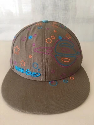 Nike 6.0 шляпа 7 1/2 57 см крышка шляпа коричневый с вышивкой пространства дизайн - РЕДКАЯ - Изображение 1 из 4