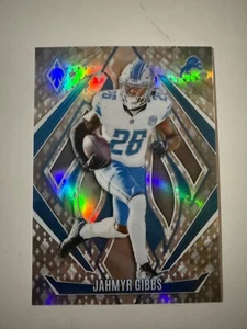 Jahmyr Gibbs Phoenix Parallel /399 | 2024 Panini Phoenix | Detroit Lions #69 - Bild 1 von 3