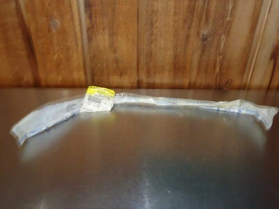 Nuevo NOS GM Puerta Lateral Trasera Moldura Inserto 25624880 1996-1999 Oldsmobile 88 Foto 1 de 2