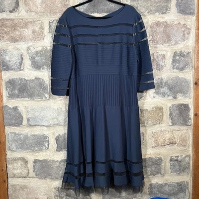 Vestido Tadashi Shoji Too Azul Marino 1X Talla Grande Plisado Malla Borde Fiesta Formal Foto 1 de 4