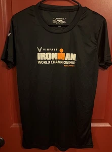2023 IRONMAN WORLD CHAMPIONSHIP HAWAII TRIATHLON BLACK LARGE DRIFIT SHIRT - Bild 1 von 6