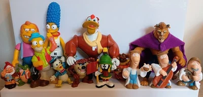 Collection of Figures and Small Toys - Image 1 of 4