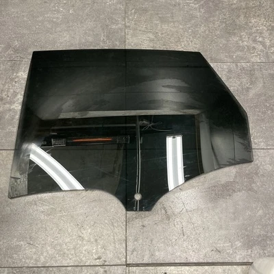 OEM 2019 - 2023 PORSCHE MACAN janela traseira esquerda porta lateral do motorista vidro automático preto - Imagem 1 de 3