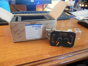 NOS OE Hyundai Fuel Gauge For 1989 - 1986 Hyundai Excel Applications - Bild 1 von 2