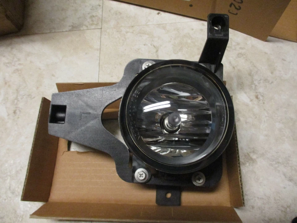 Nuevo conjunto de luces antiniebla de conducción izquierda para Ford Focus 2005 2006 2007 Foto 1 de 2