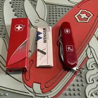 Navaja Suiza Wenger Futbolista Roja 19232 85mm Nueva En Caja Foto 1 de 4