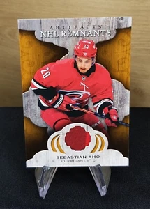Upper Deck 2021-22 Artifacts - Sebastian Aho - NHL Remnants Jersey - Hurricanes - Bild 1 von 2