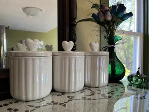 NEU 3er Set Herzdeckel irisierend weiß Keramik Gläser - Küche, Waschtisch, Bad - Bild 1 von 15