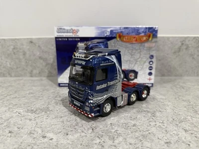 Corgi - Mercedes Benz Tractor Unit - Intake Trans - CC13830 - 1:50 - Mint/New - Image 1 of 4