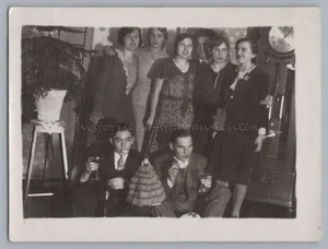 Geburtstags und Abschiedsfeier 1931 - Altes Foto 1930er - Picture 1 of 2