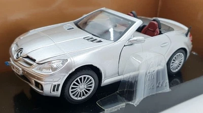 Motor Max 1/24 Scale Diecast 73200 - Mercedes-Benz SLK55 - Silver - Image 1 of 4