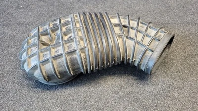 AUDI 80 B3 16V Intake Hose Air Scoop 053133357A - Photo 1/4