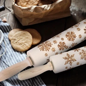 Christmas Wooden Rolling Pins Engraved Embossing Dough Pin With Snowflake Pa NEW - Picture 1 of 10
