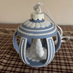 Wedgwood Christbaumkugelschmuck blau weiß Jasperware - Bild 1 von 5