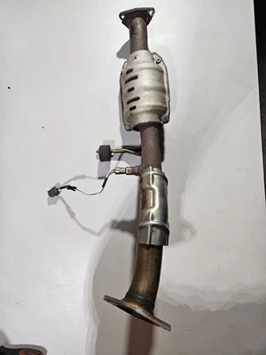 OEM 2012-2015 Honda Civic 1.5l-l4 catalytic Converter Exhaust 18160RW0A00 - Image 1 of 4