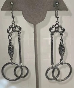 Vintage Dangle Silver Tone Pierced Earrings Jewelry XO-60 - Picture 1 of 7