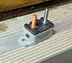 CANTIDAD-5 15 AMPERIOS REINICIO MANUAL TIPO III R08 24 VDC disyuntor corto      - Imagen 1 de 3