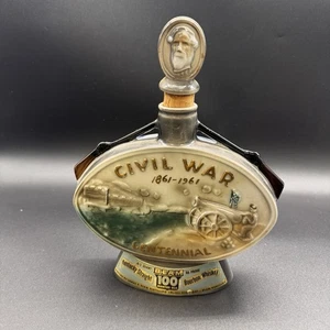 Decanter Jim Beam 1961 guerra civile centenario 1861-1961 con tappo in sughero intatto - Foto 1 di 12