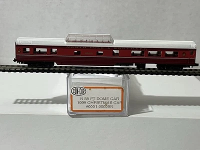 CON COR 1995 CHRISTMAS NORTH POLE & SOUTHERN 85' DOME CAR SANTA  N SCALE - Image 1 of 4