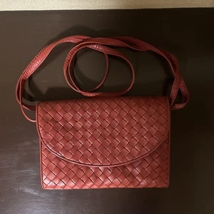 Bottega Veneta Braided Shoulder Bag Red - Picture 1 of 6